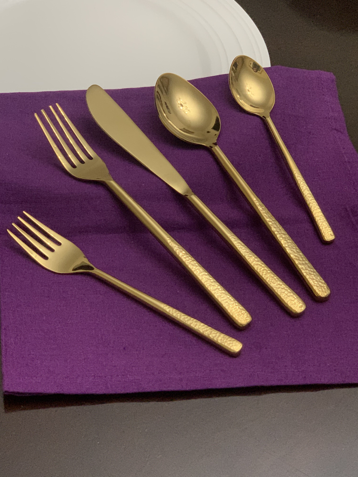 Vibhsa Flatware Gold 5 Piece Place Setting-Shiny