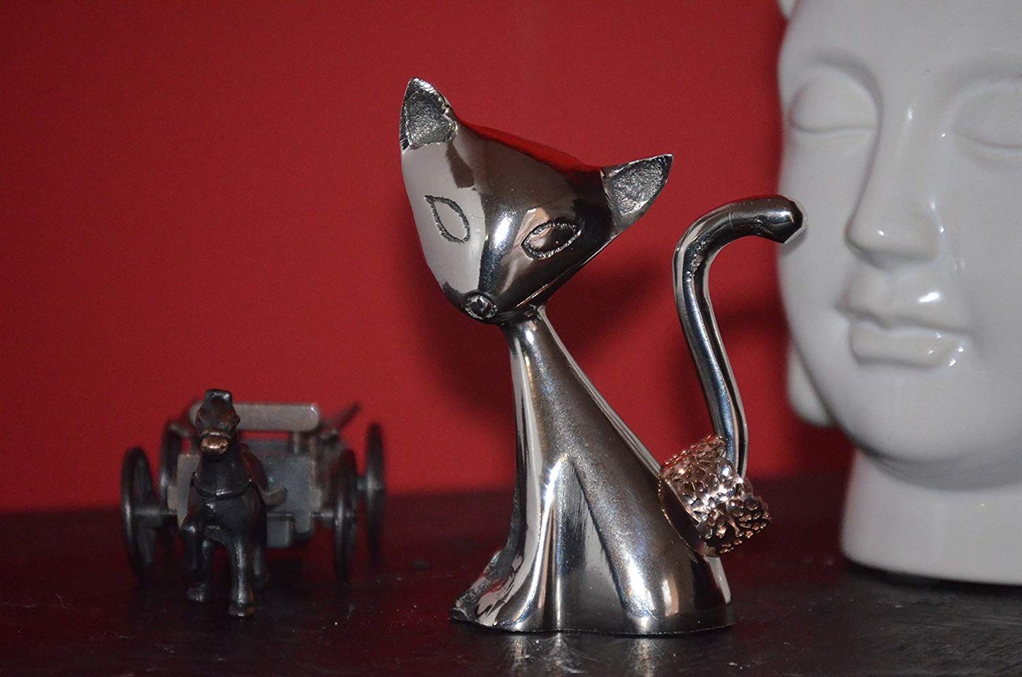 Vibhsa Cat Ring Holder (Silver)