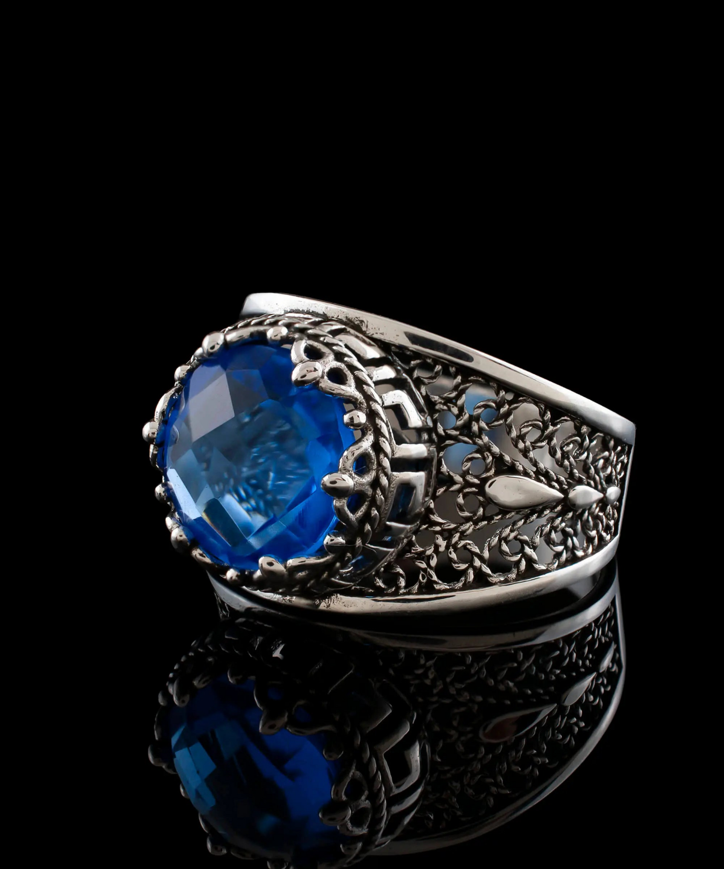 Meander Pattern Filigree Art Blue Quartz Gemstone Women Silver Cocktail Ring