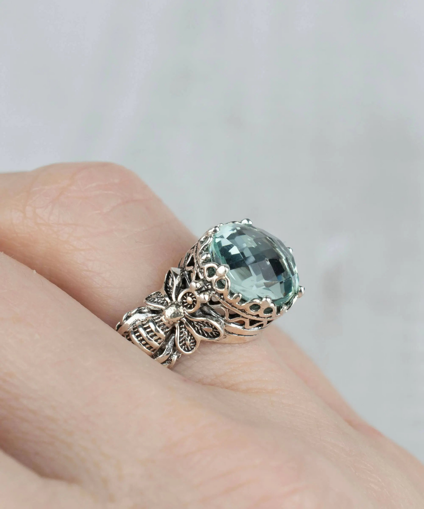 Bee Detailed Aquamarine Gemstone Filigree Art Women Silver Cocktail Ring