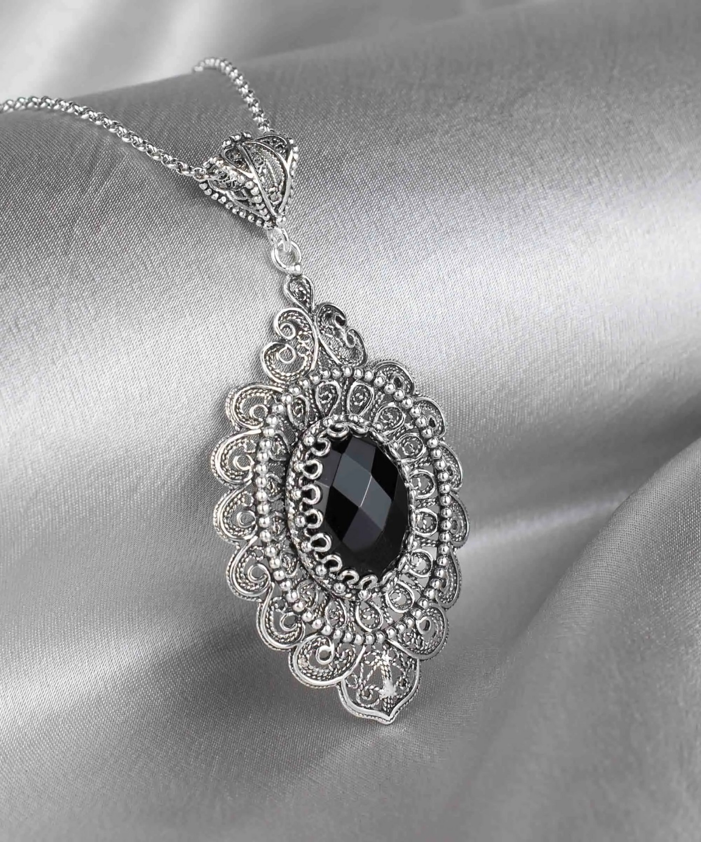 Filigree Art Black Onyx Gemstone Floral Figured Women Silver Oval Pendant Necklace