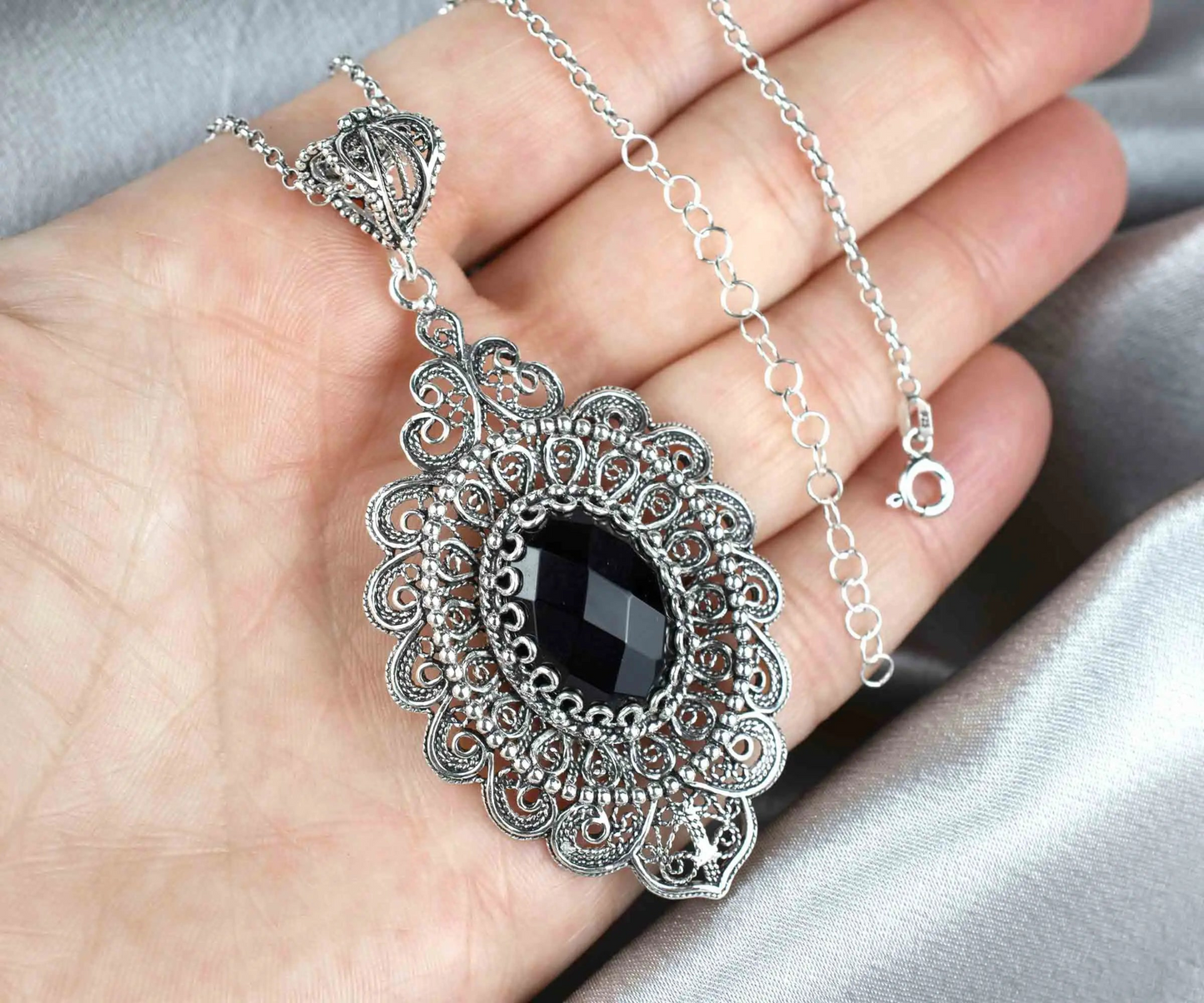 Filigree Art Black Onyx Gemstone Floral Figured Women Silver Oval Pendant Necklace