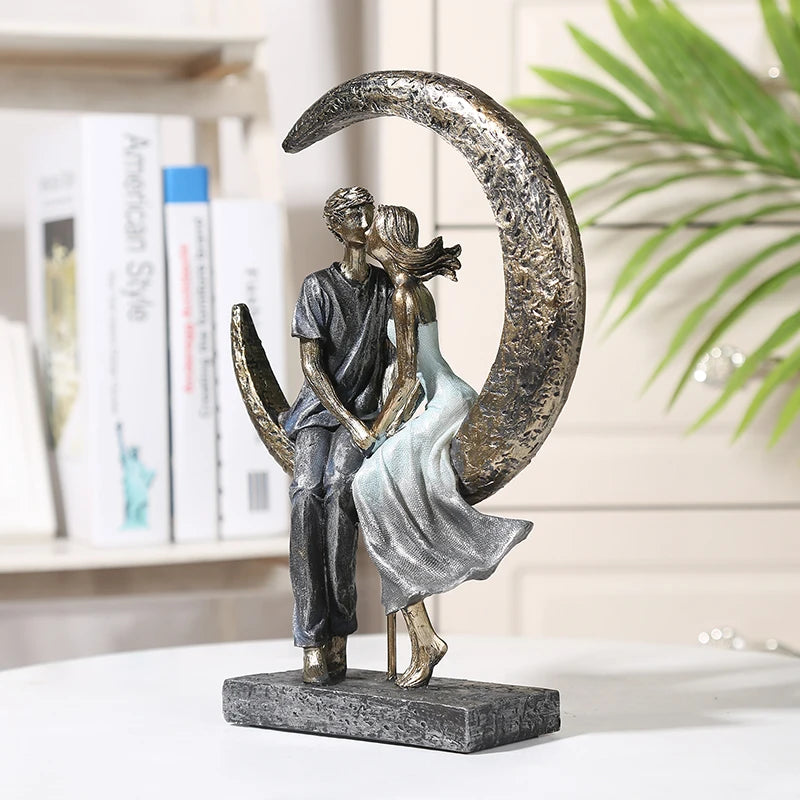 Romantic Moonlight Couple Statue Resin Date Lovers Sculpture