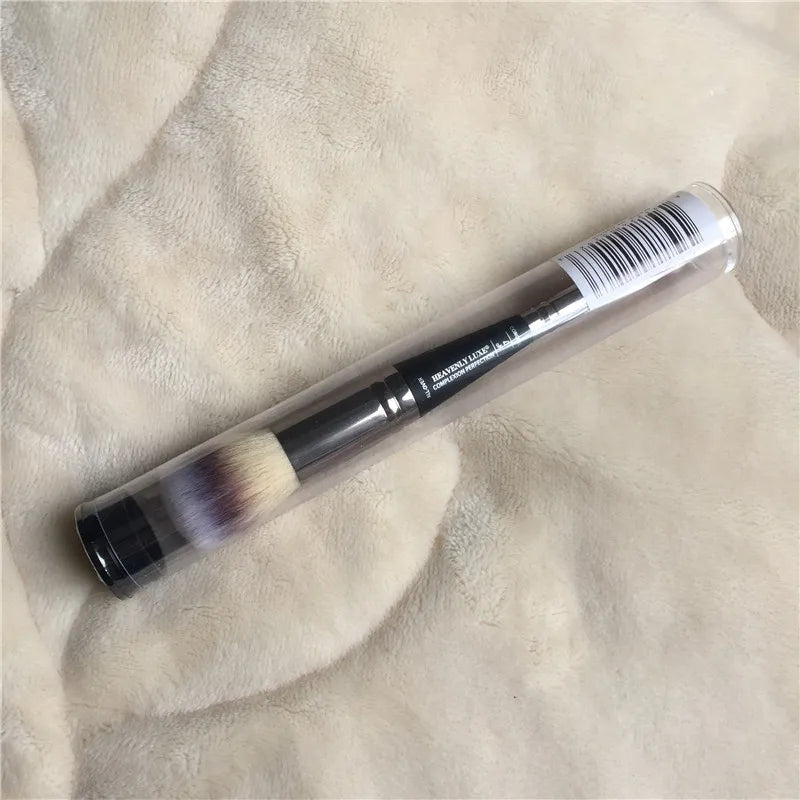 Double-ended COMPLEXION PERFECTION Makeup Brush