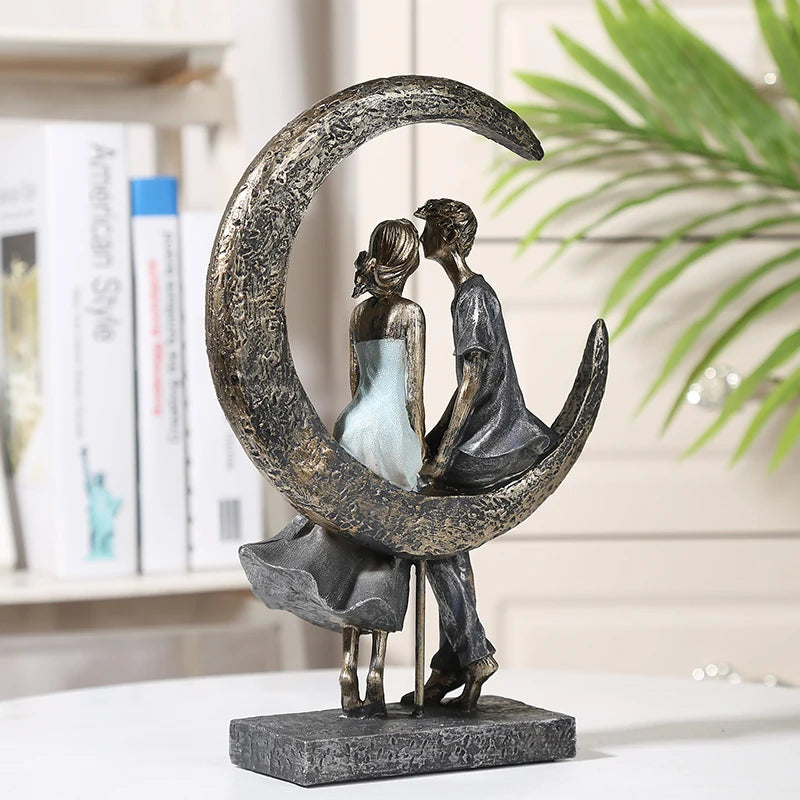 Romantic Moonlight Couple Statue Resin Date Lovers Sculpture