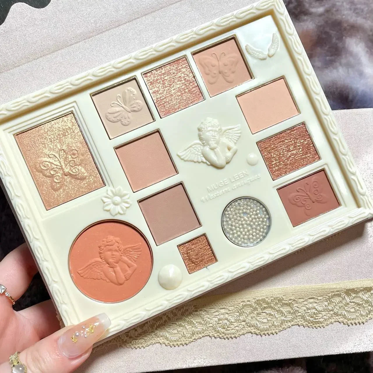 Makeup Sets  Highlight, Blush, Glitter Eyeshadow Palette with Mirror