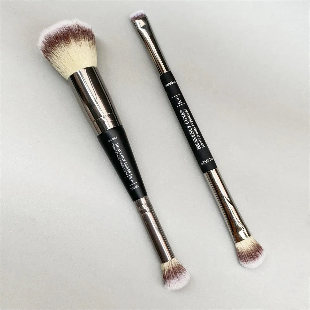 Double-ended COMPLEXION PERFECTION Makeup Brush